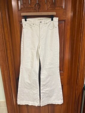 White High-Rise Wide-Leg Jeans